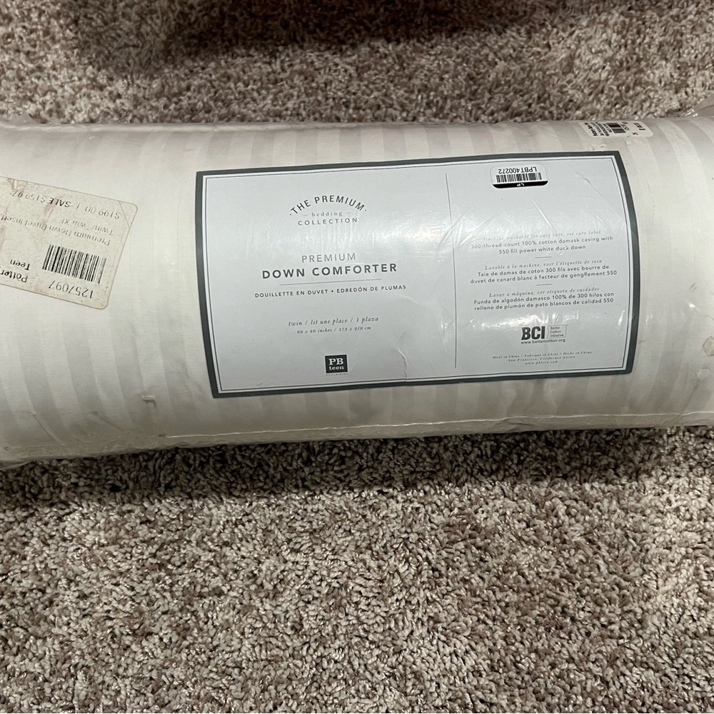 Pottery Barn Premium Down Comforter - Twin